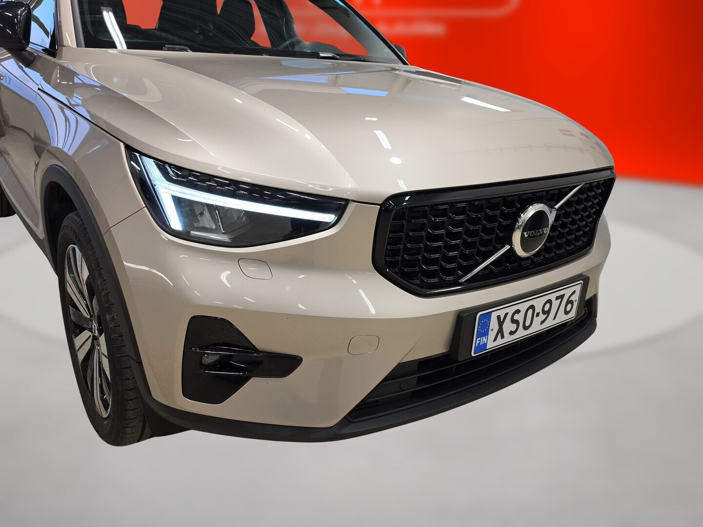 VOLVO XC40 2024