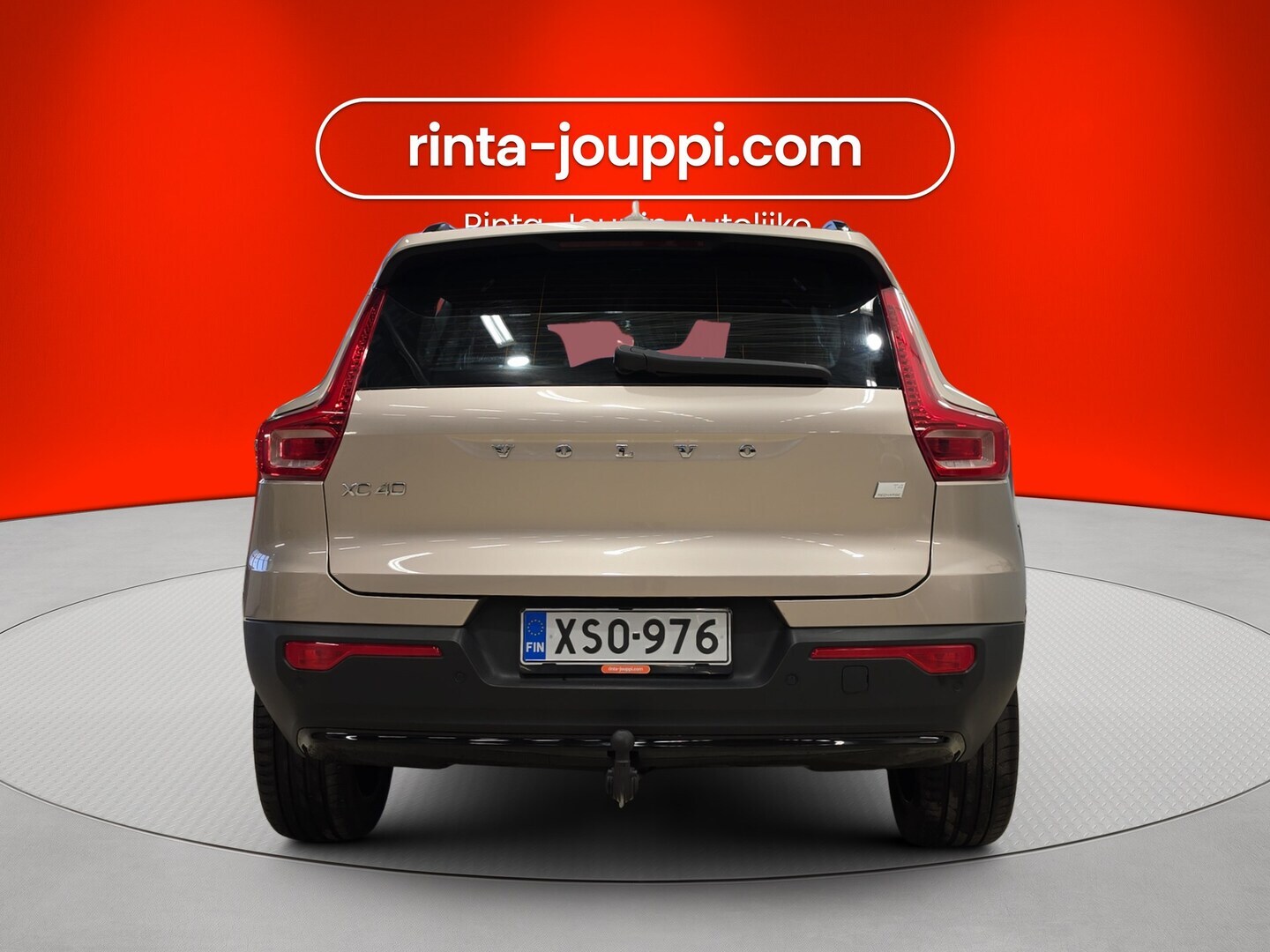 VOLVO XC40 2024