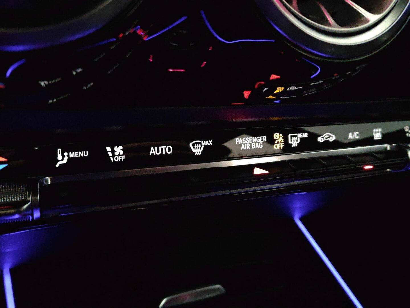 MERCEDES-BENZ EQA 2021