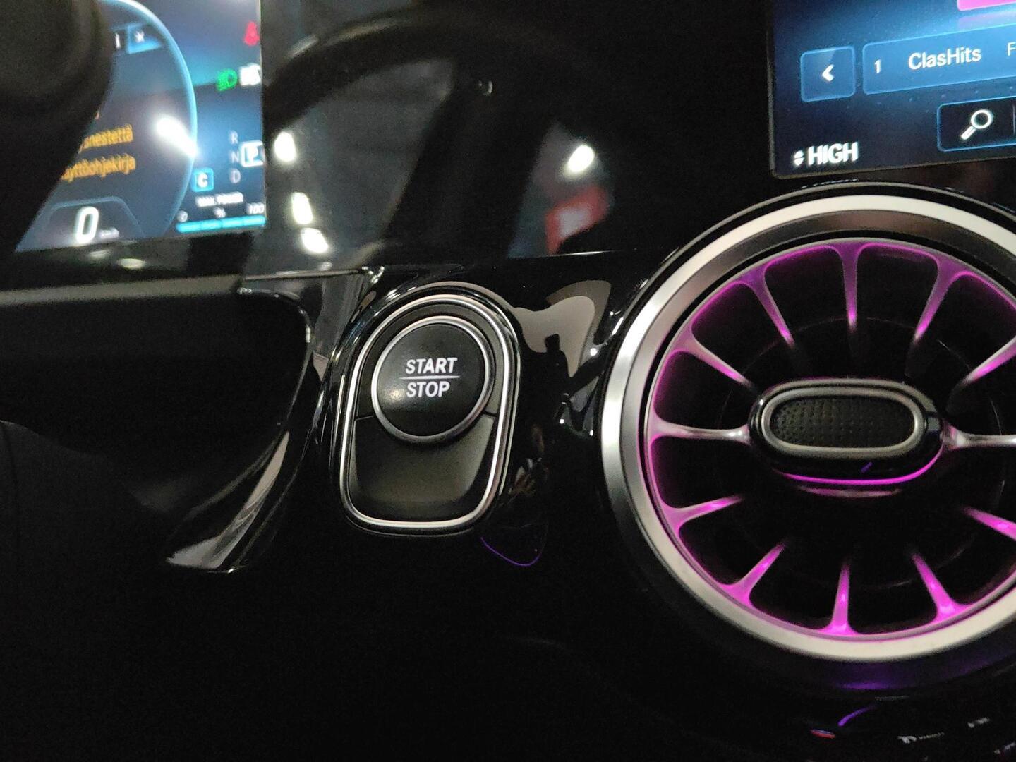 MERCEDES-BENZ EQA 2021