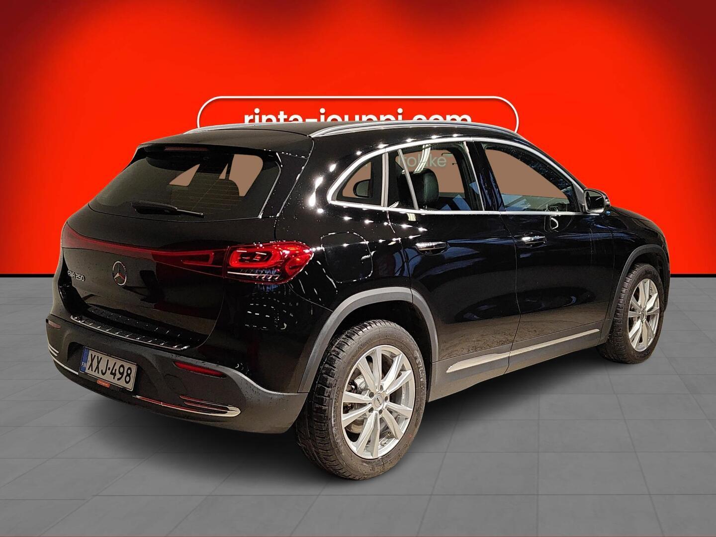 MERCEDES-BENZ EQA 2021