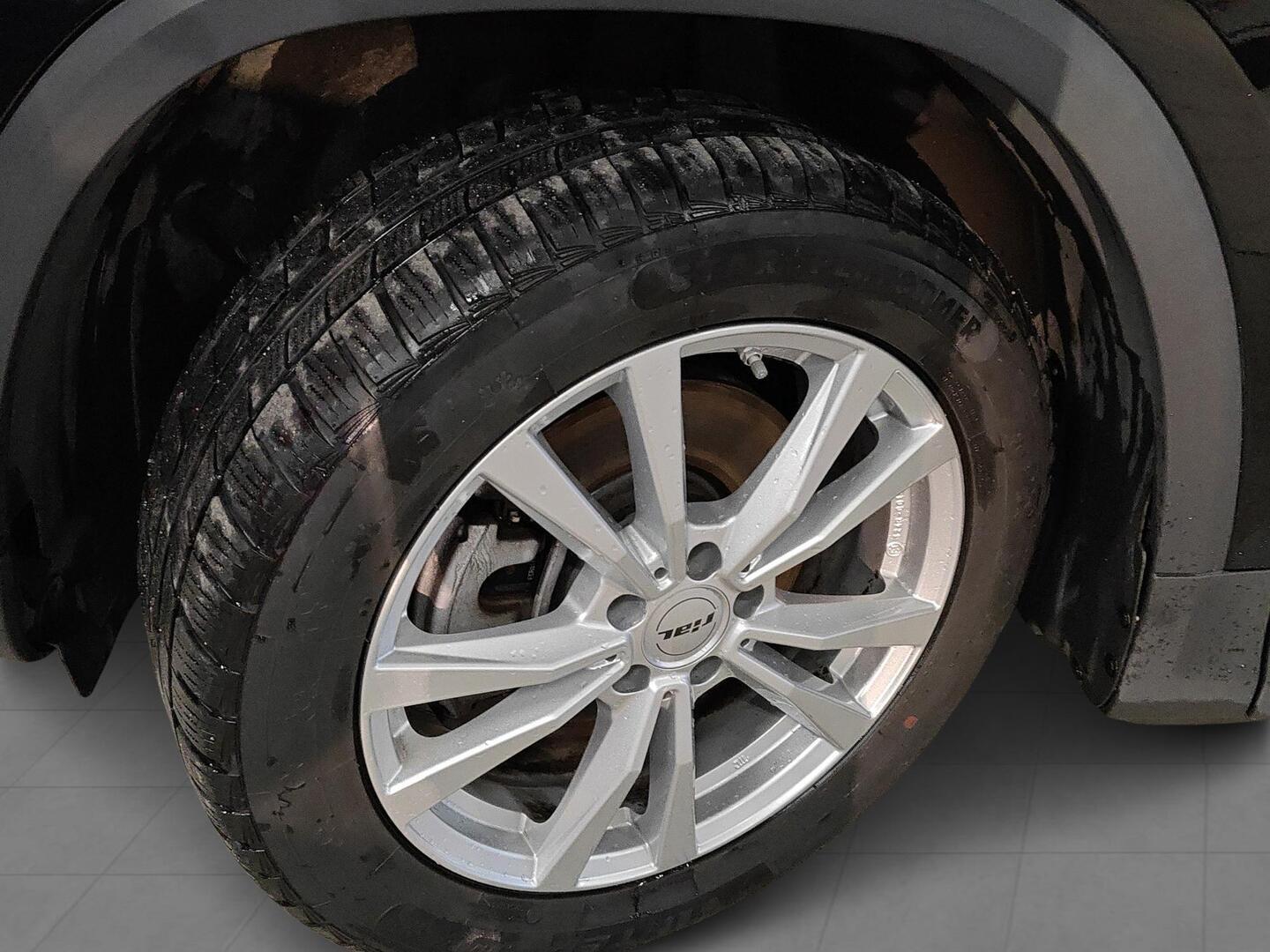 MERCEDES-BENZ EQA 2021