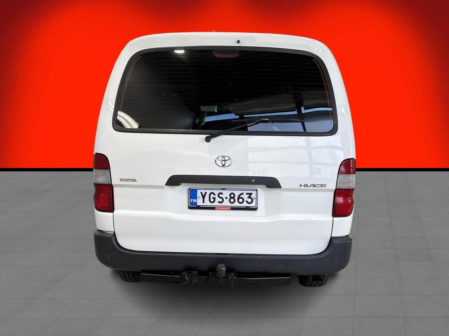 TOYOTA Hiace 2008