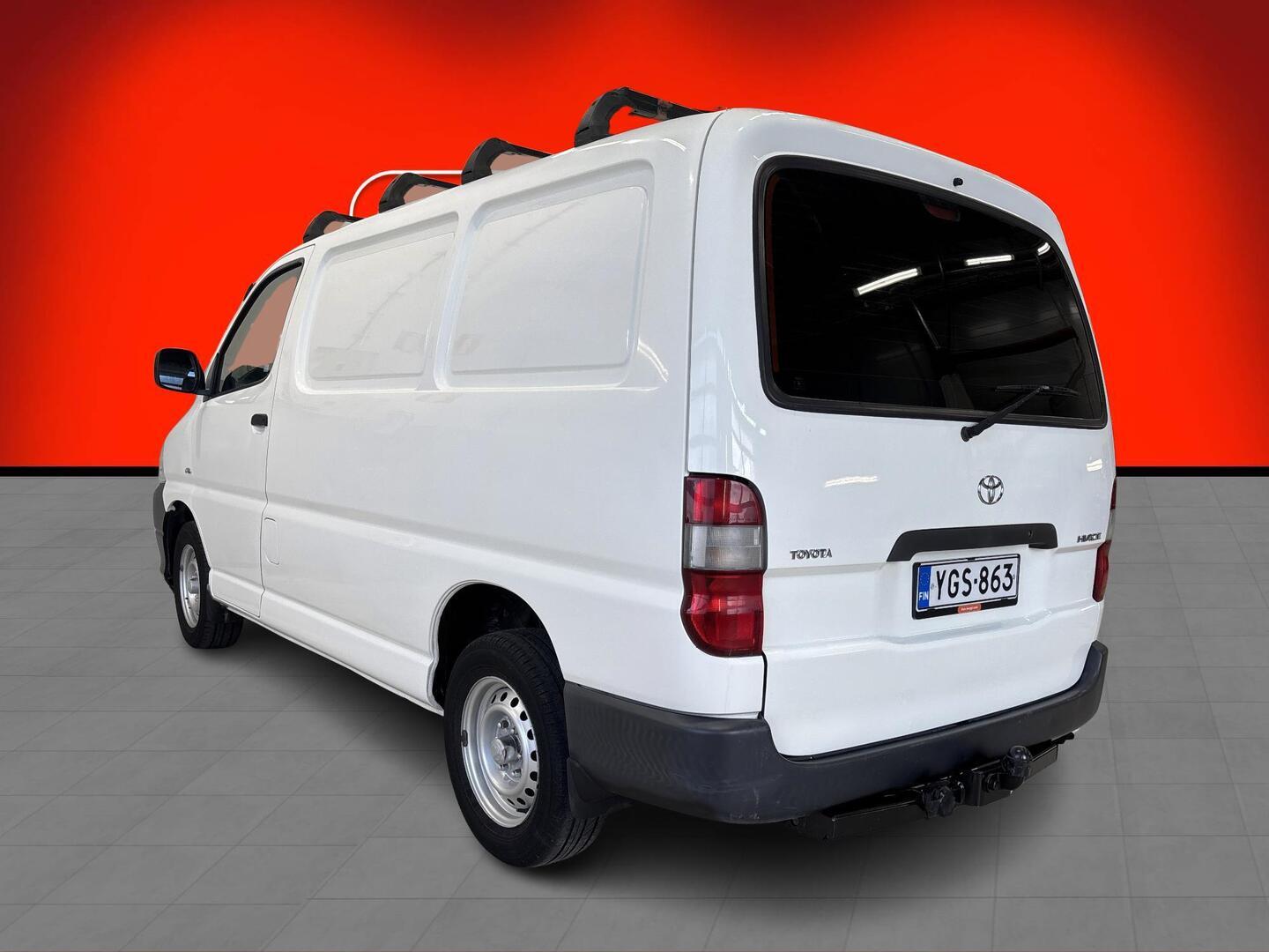 TOYOTA Hiace 2008