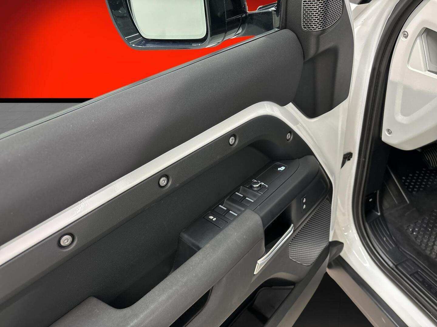 LAND ROVER Defender 2022