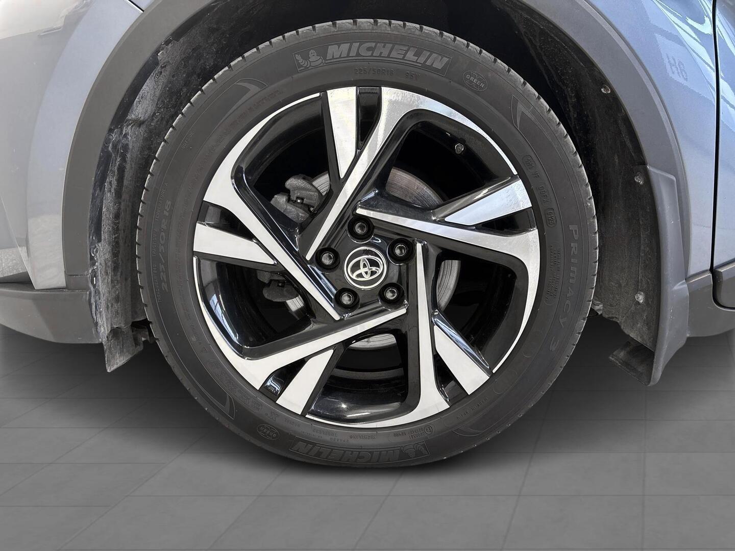 TOYOTA C-HR 2023