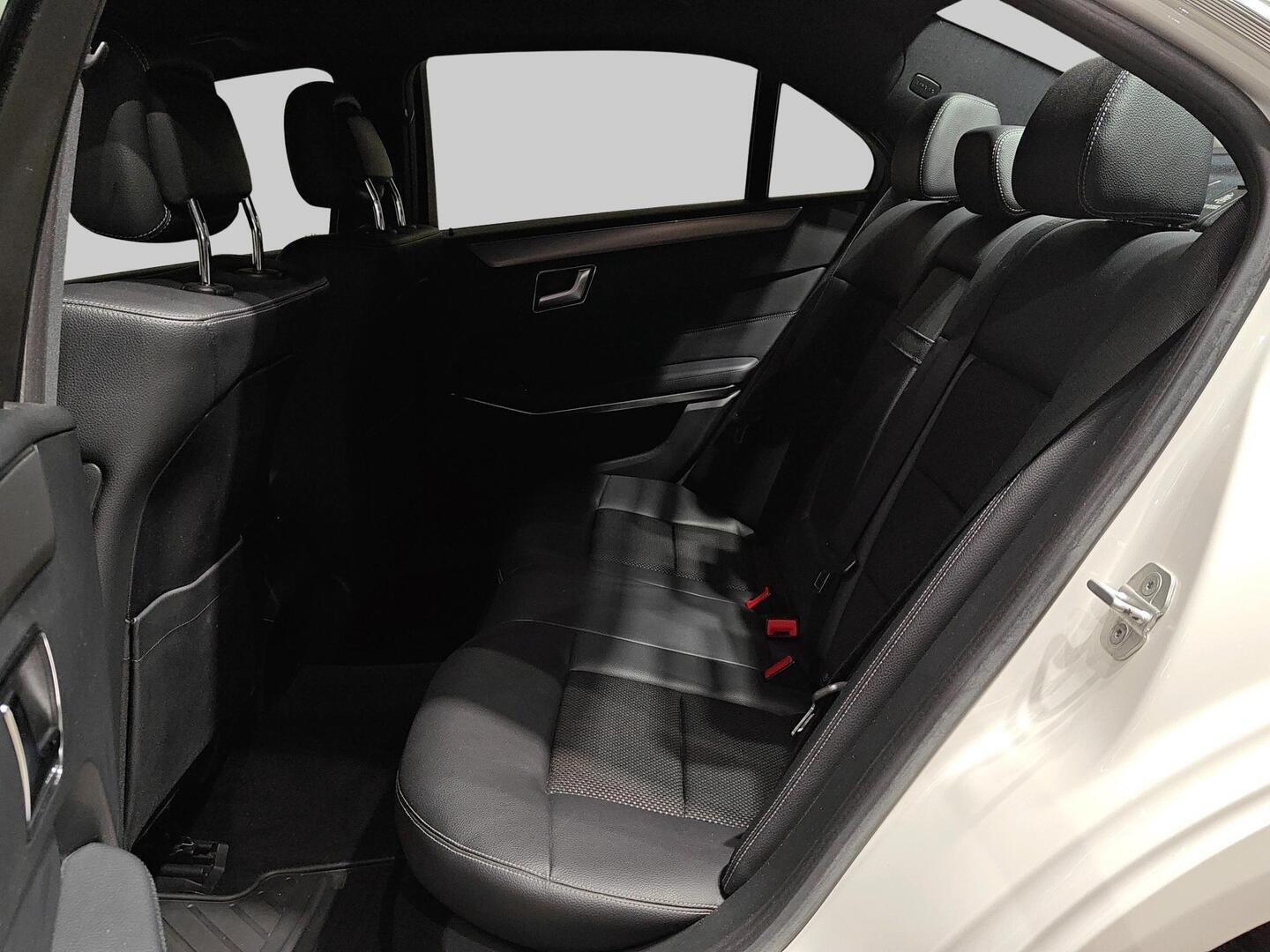 MERCEDES-BENZ E 2013