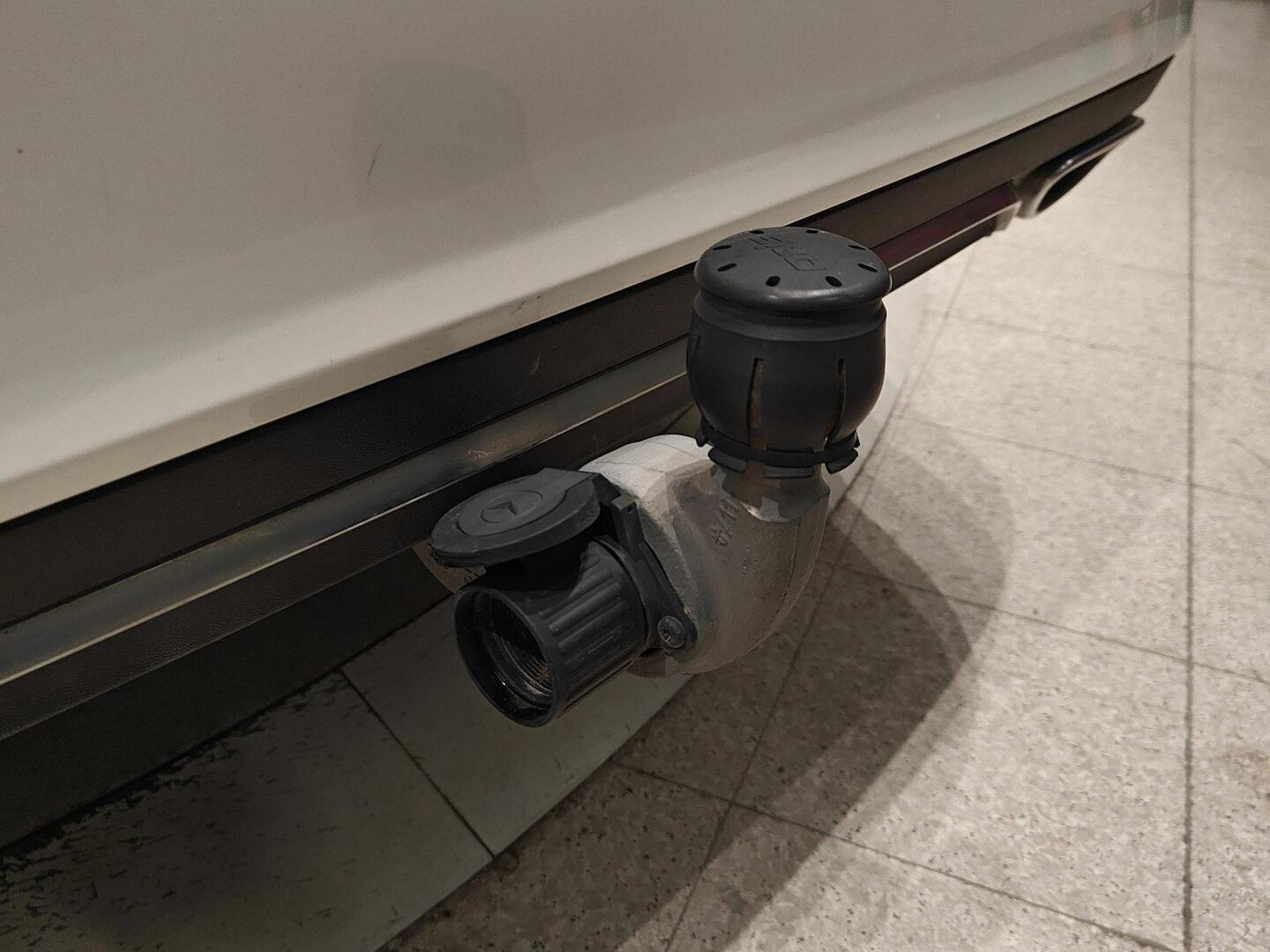 MERCEDES-BENZ E 2013