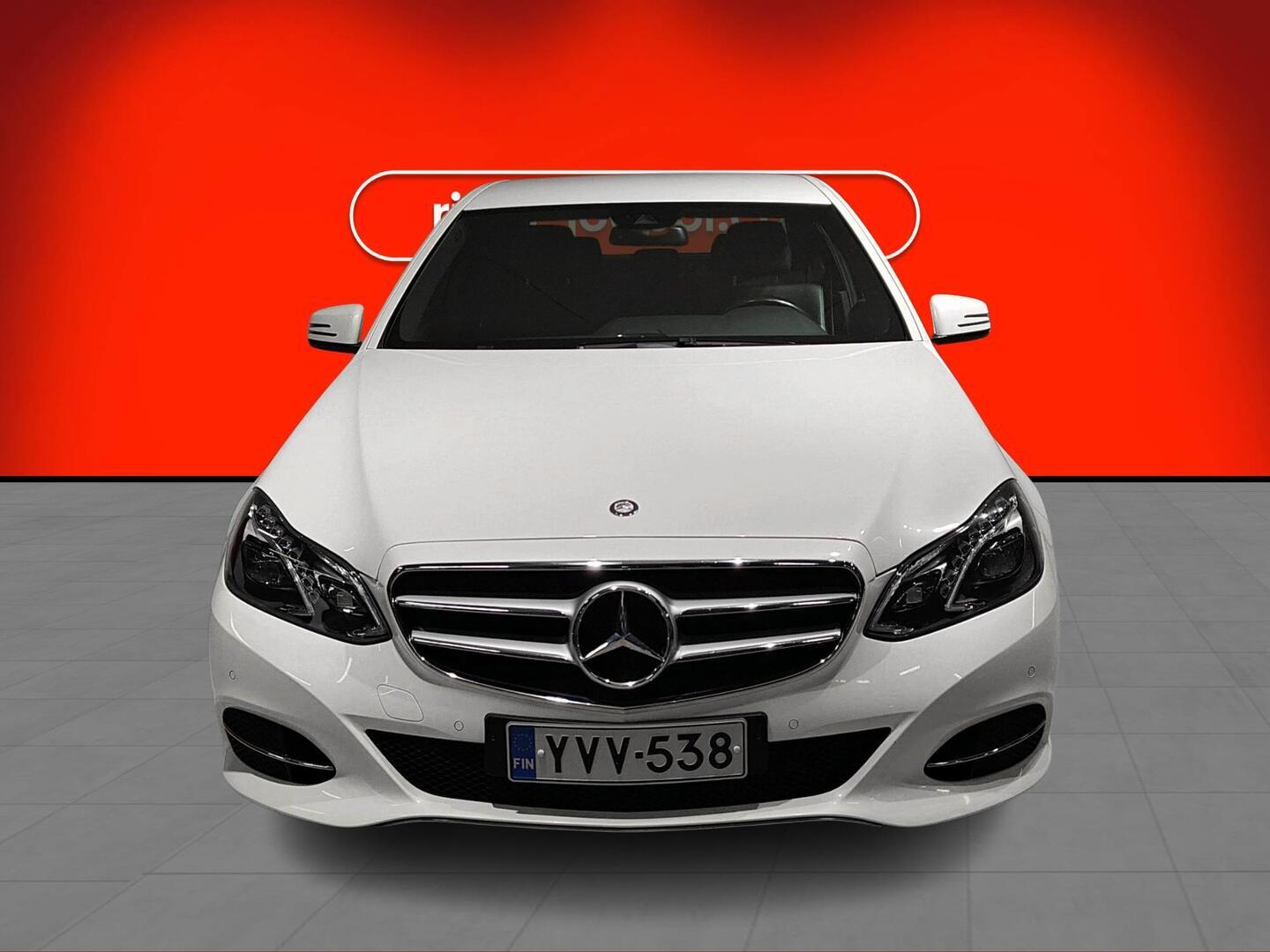 MERCEDES-BENZ E 2013