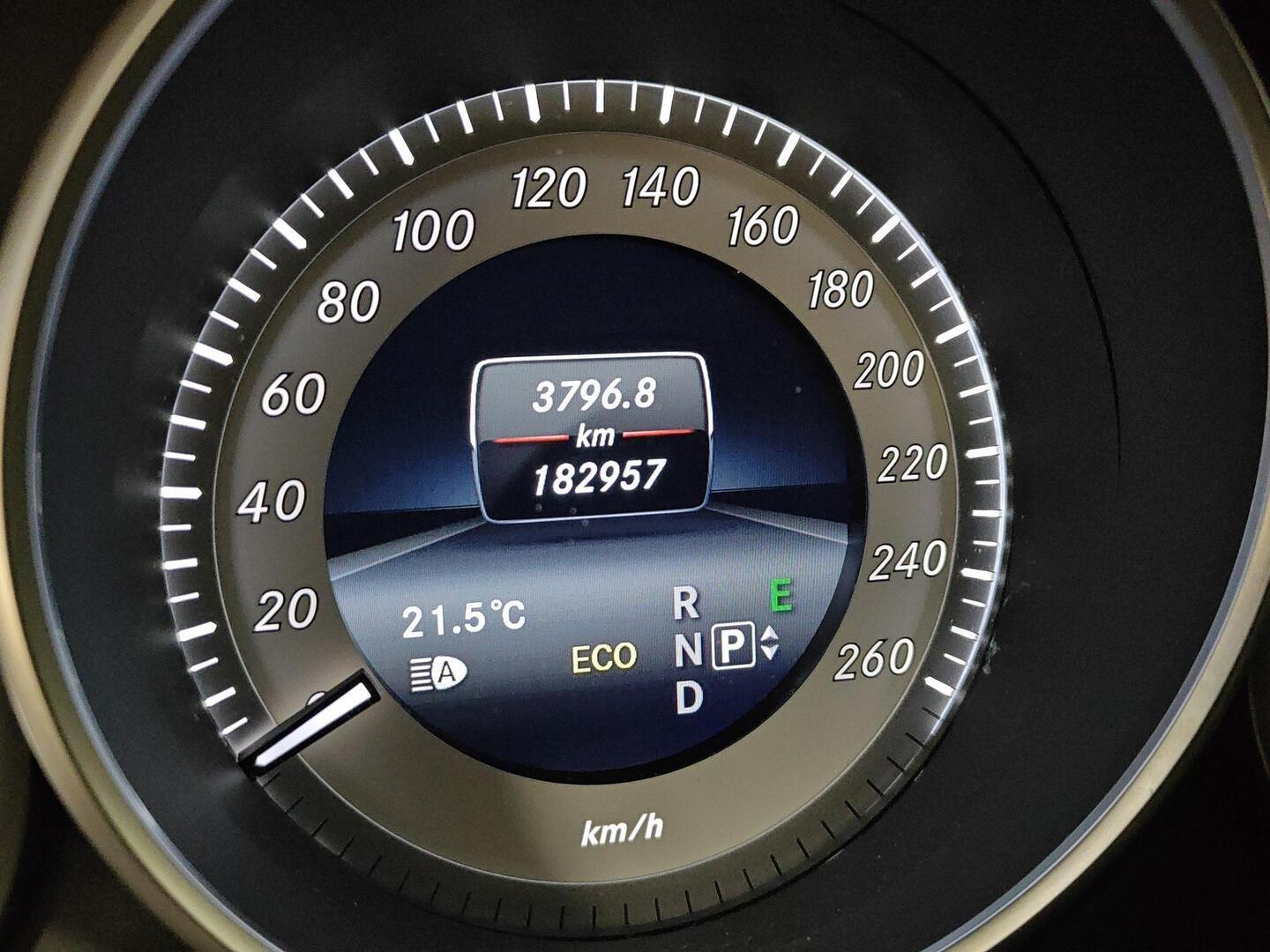 MERCEDES-BENZ E 2013