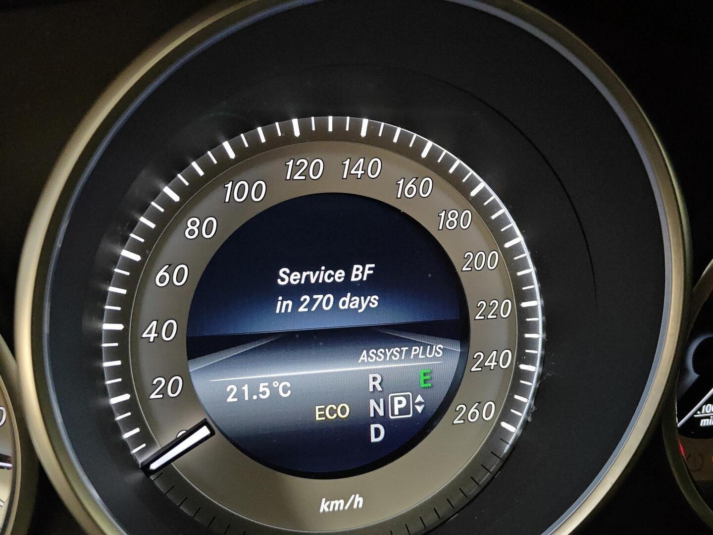 MERCEDES-BENZ E 2013