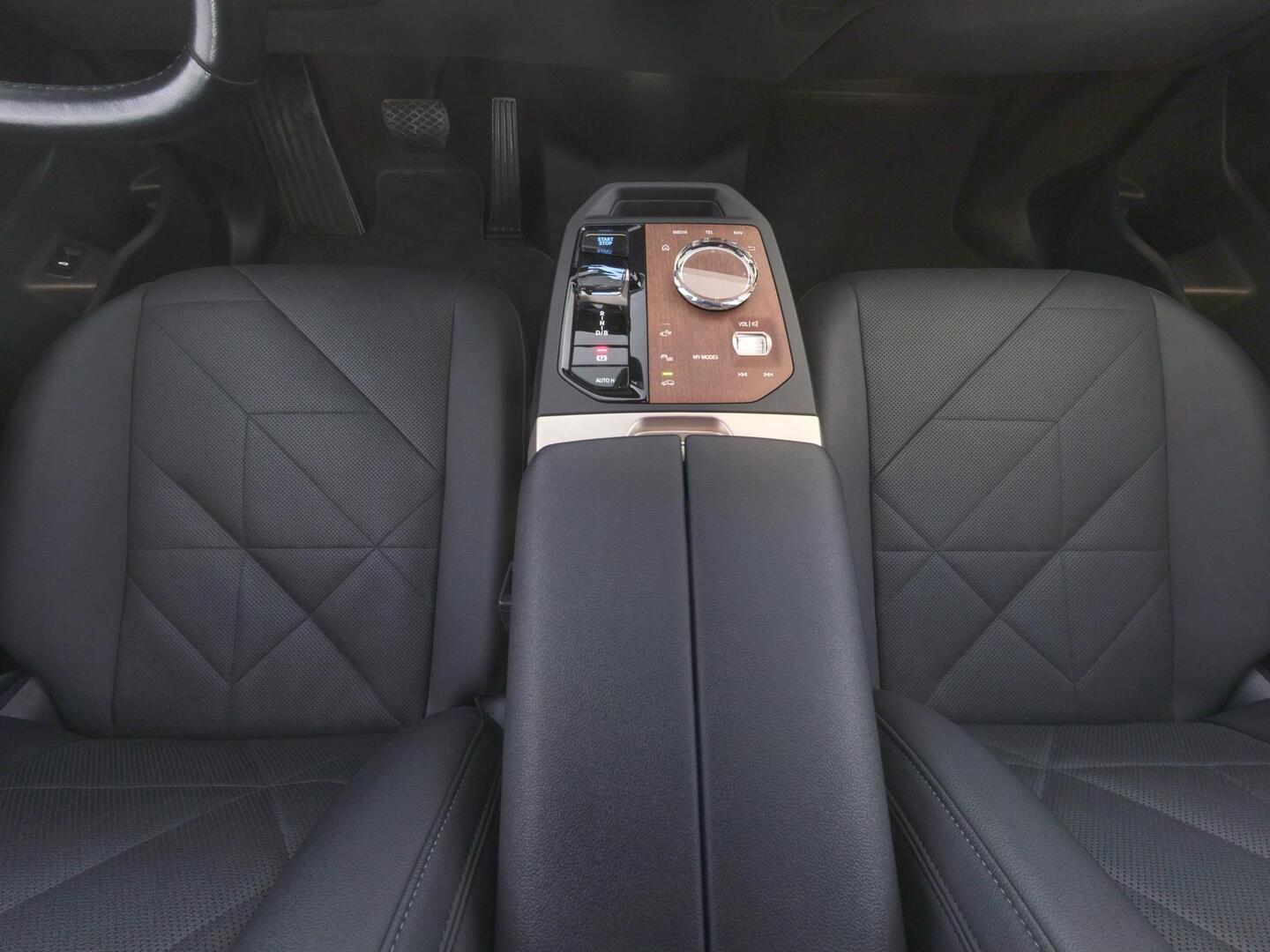BMW IX 2022