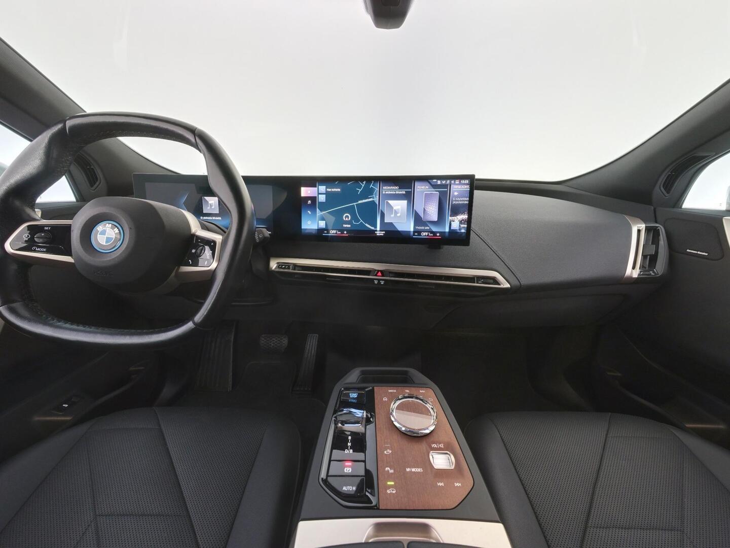 BMW IX 2022
