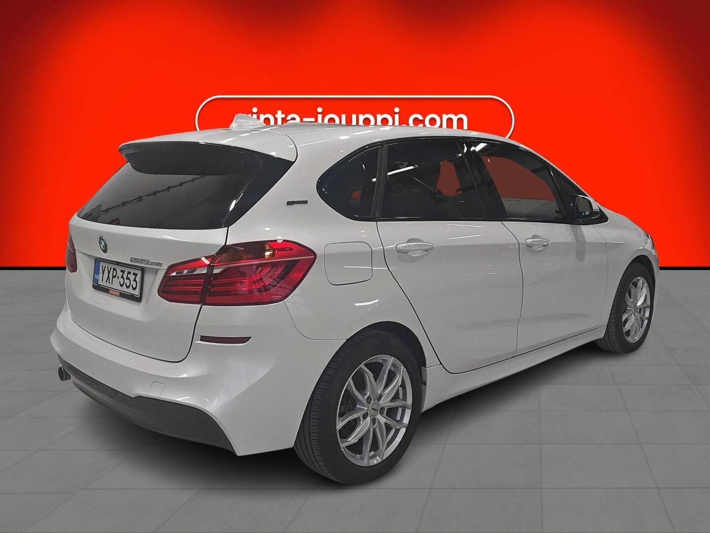 BMW 225 2018