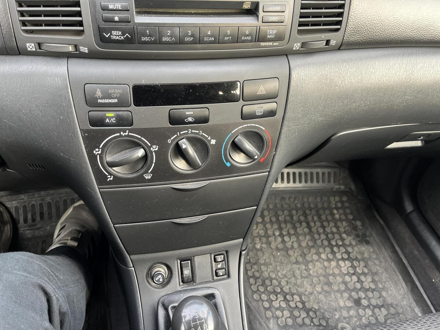 TOYOTA Corolla 2005