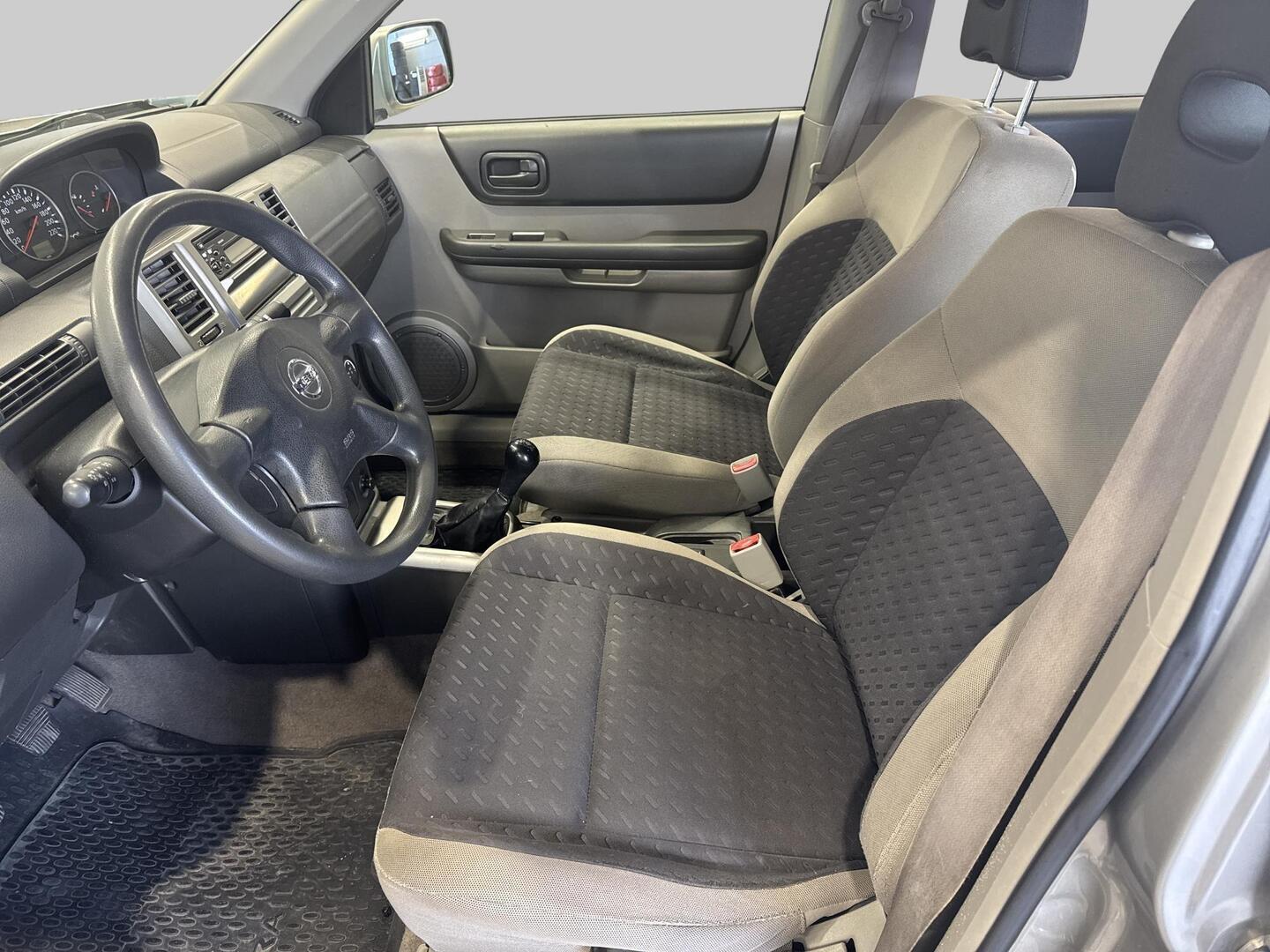 NISSAN X-TRAIL 2005