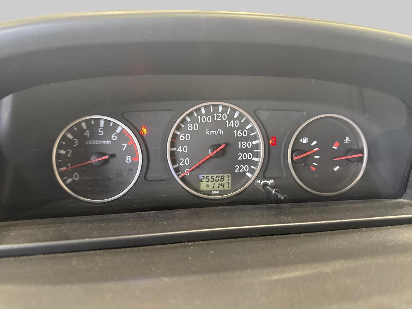 NISSAN X-TRAIL 2005