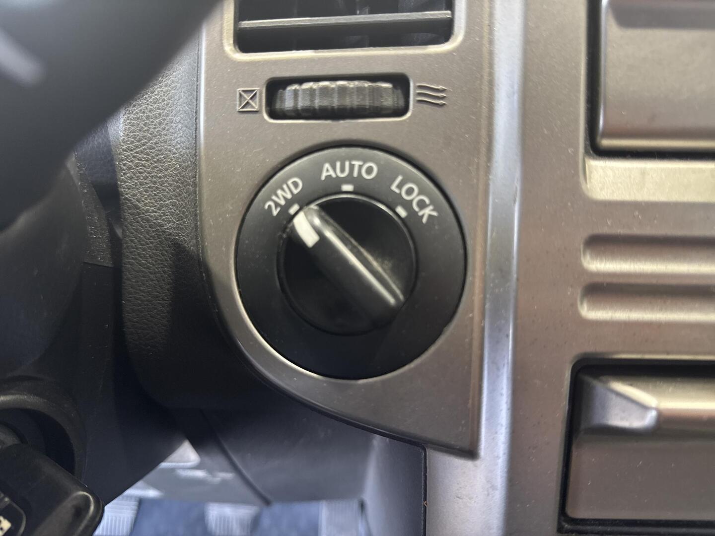 NISSAN X-TRAIL 2005