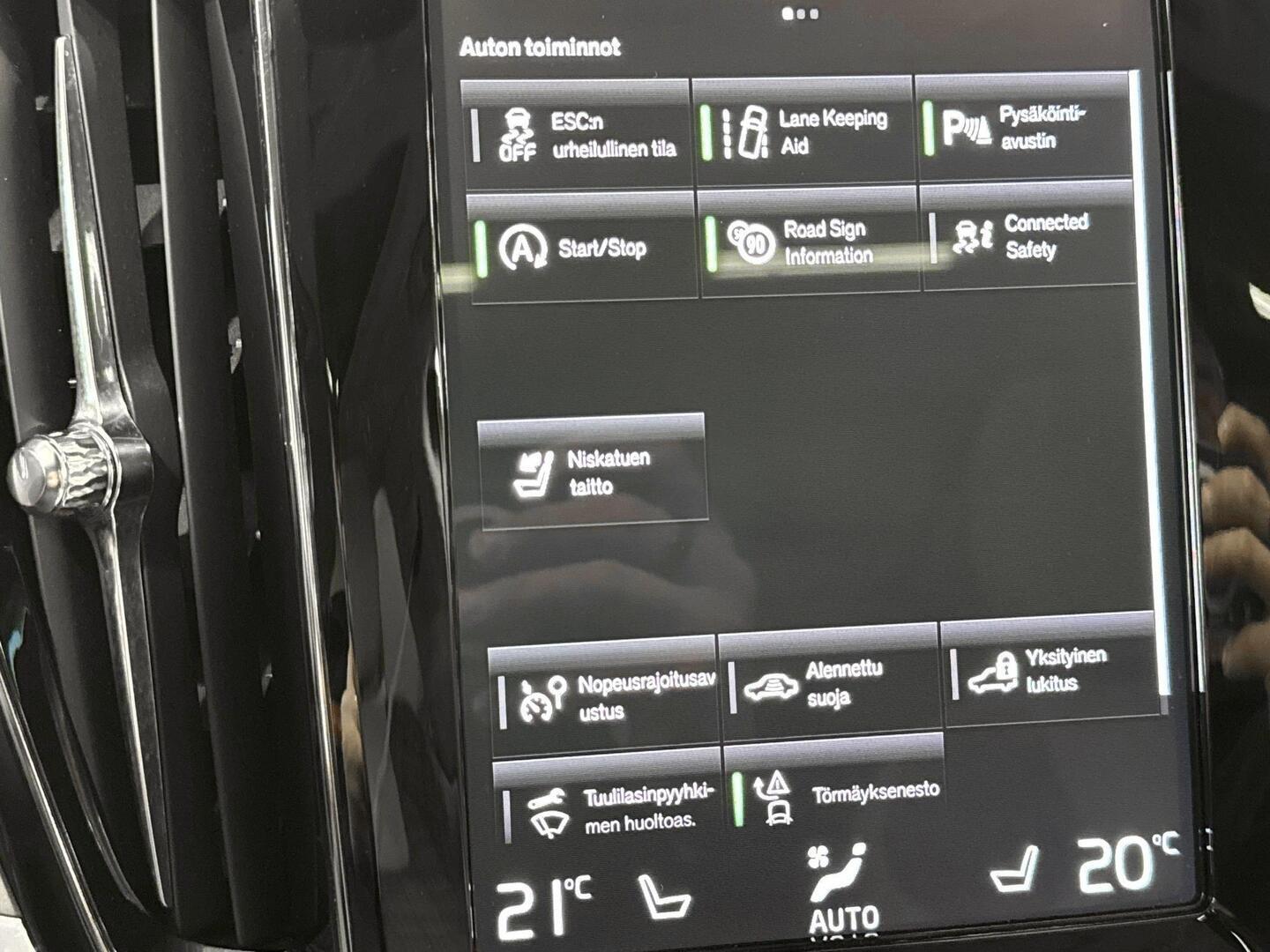 VOLVO V60 2020