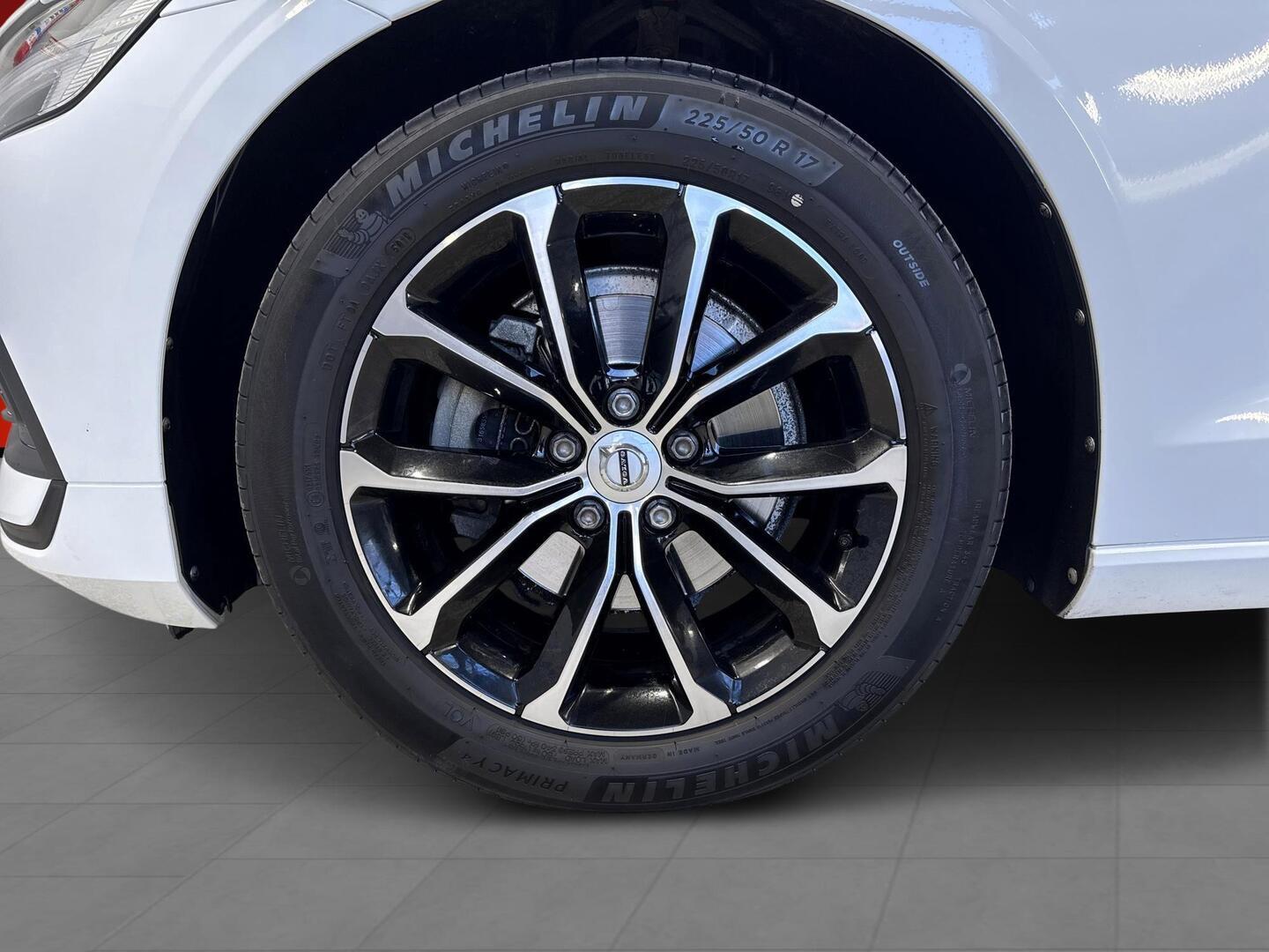 VOLVO V60 2020