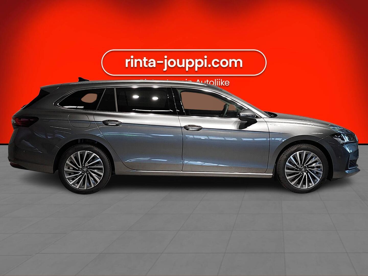 SKODA Superb 2025