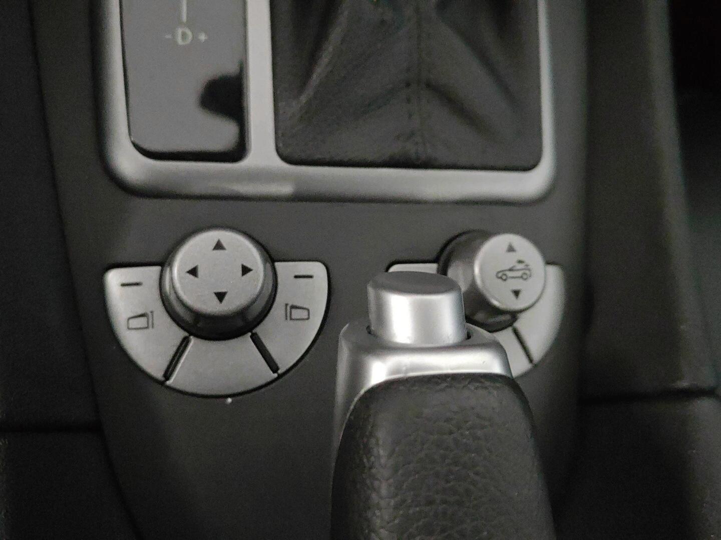 MERCEDES-BENZ SLK 2004