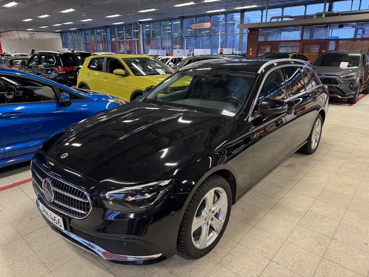 MERCEDES-BENZ E 2021