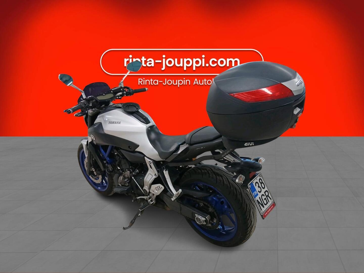 YAMAHA MT-07 2016