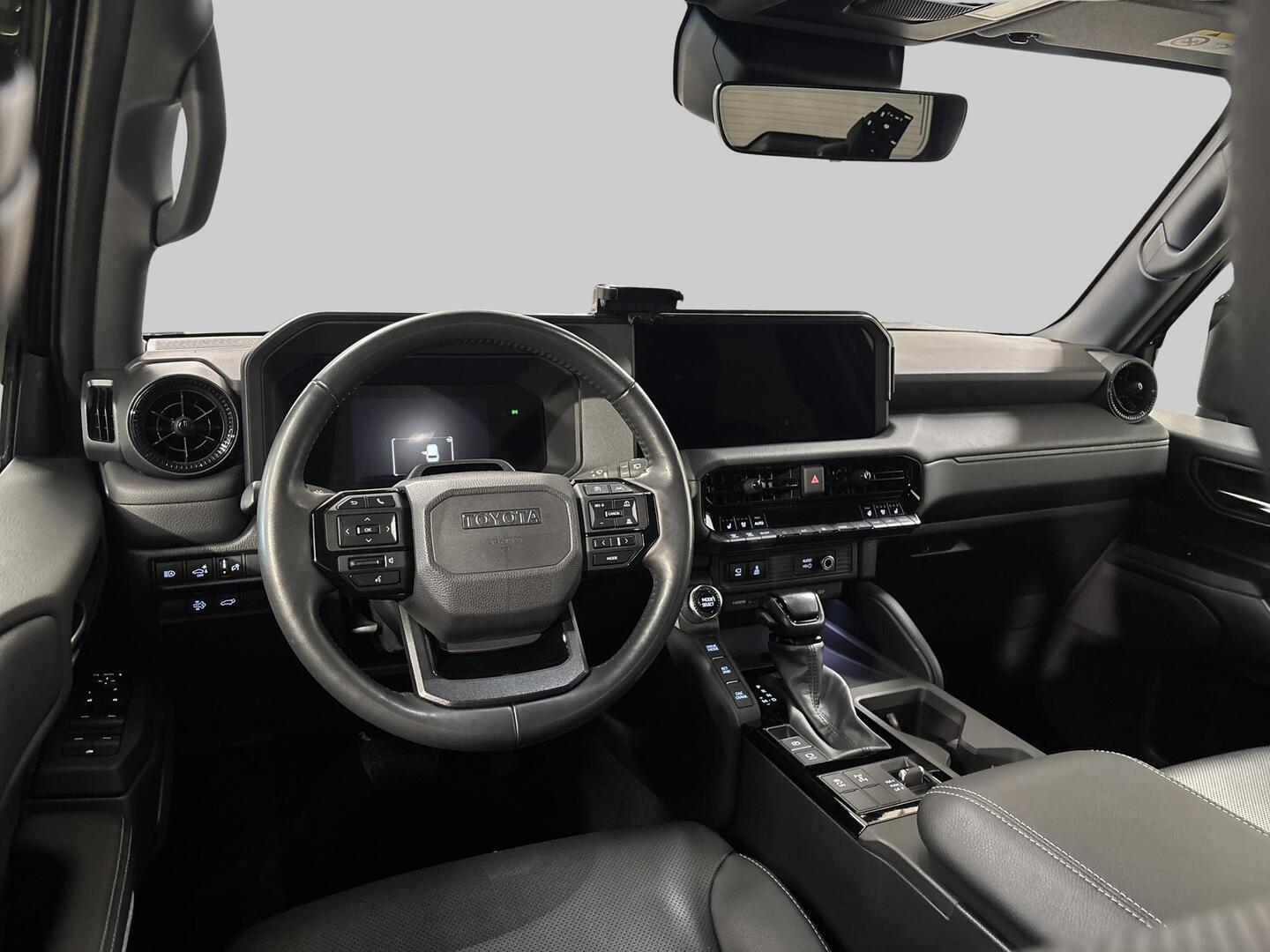TOYOTA LAND CRUISER 2024