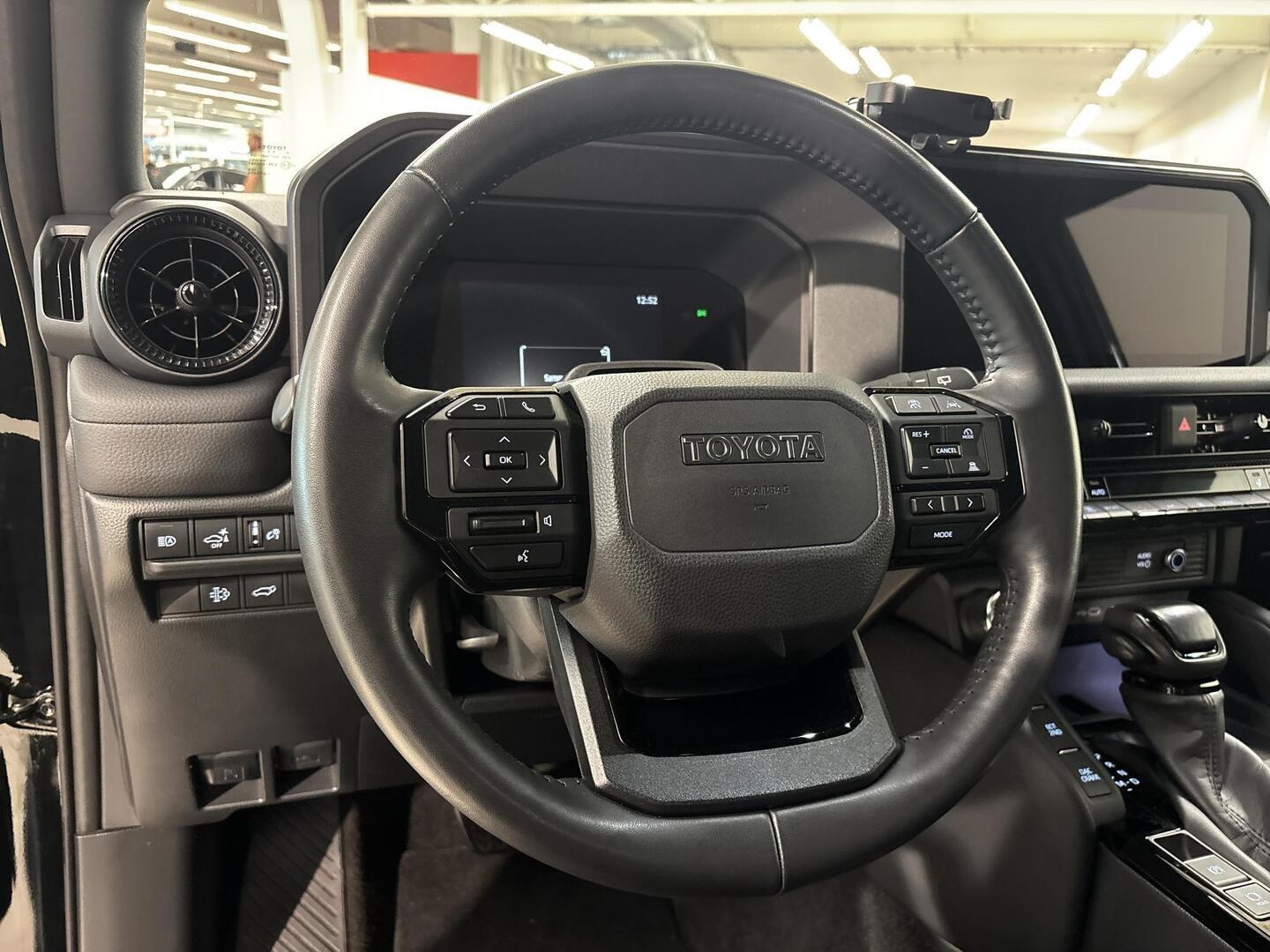 TOYOTA LAND CRUISER 2024