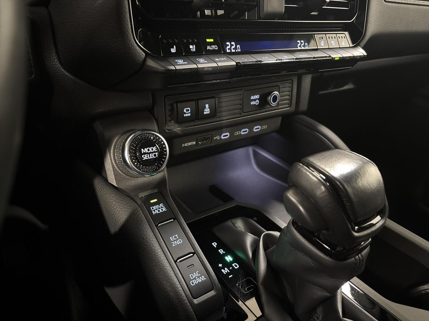 TOYOTA LAND CRUISER 2024