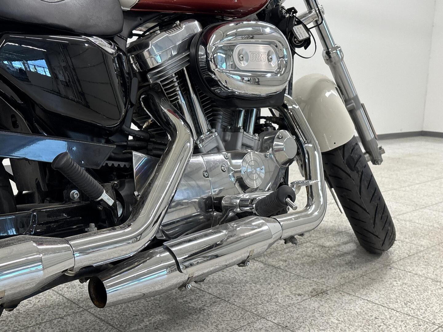 HARLEY-DAVIDSON Sportster 2013