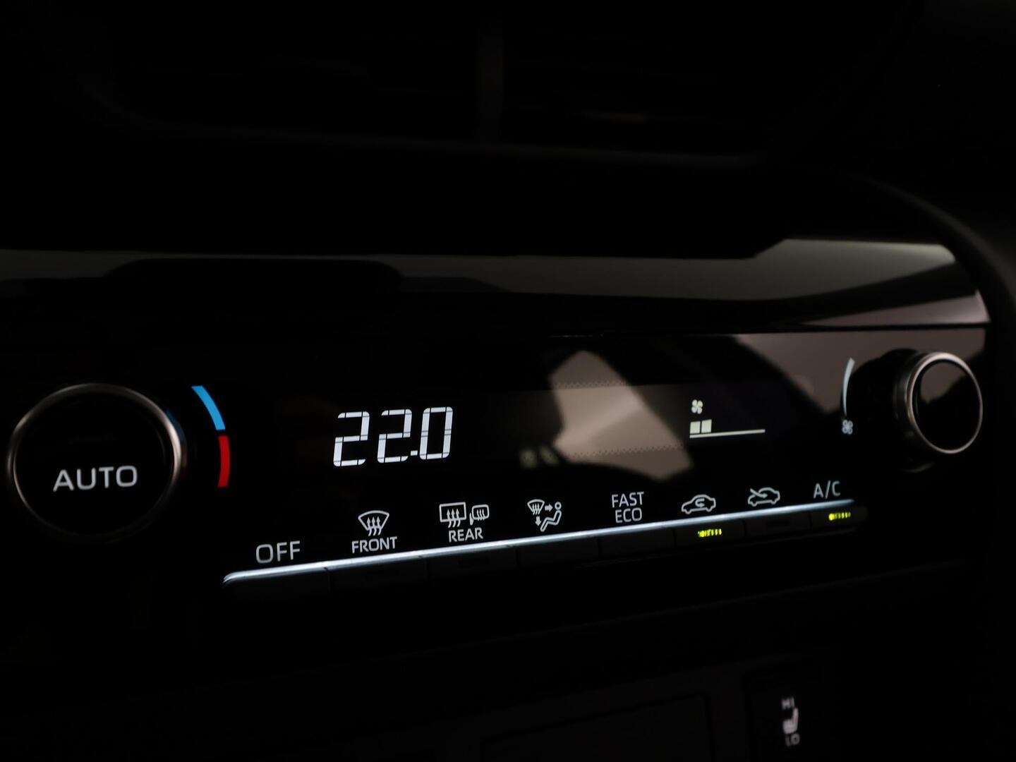 TOYOTA YARIS CROSS 2025