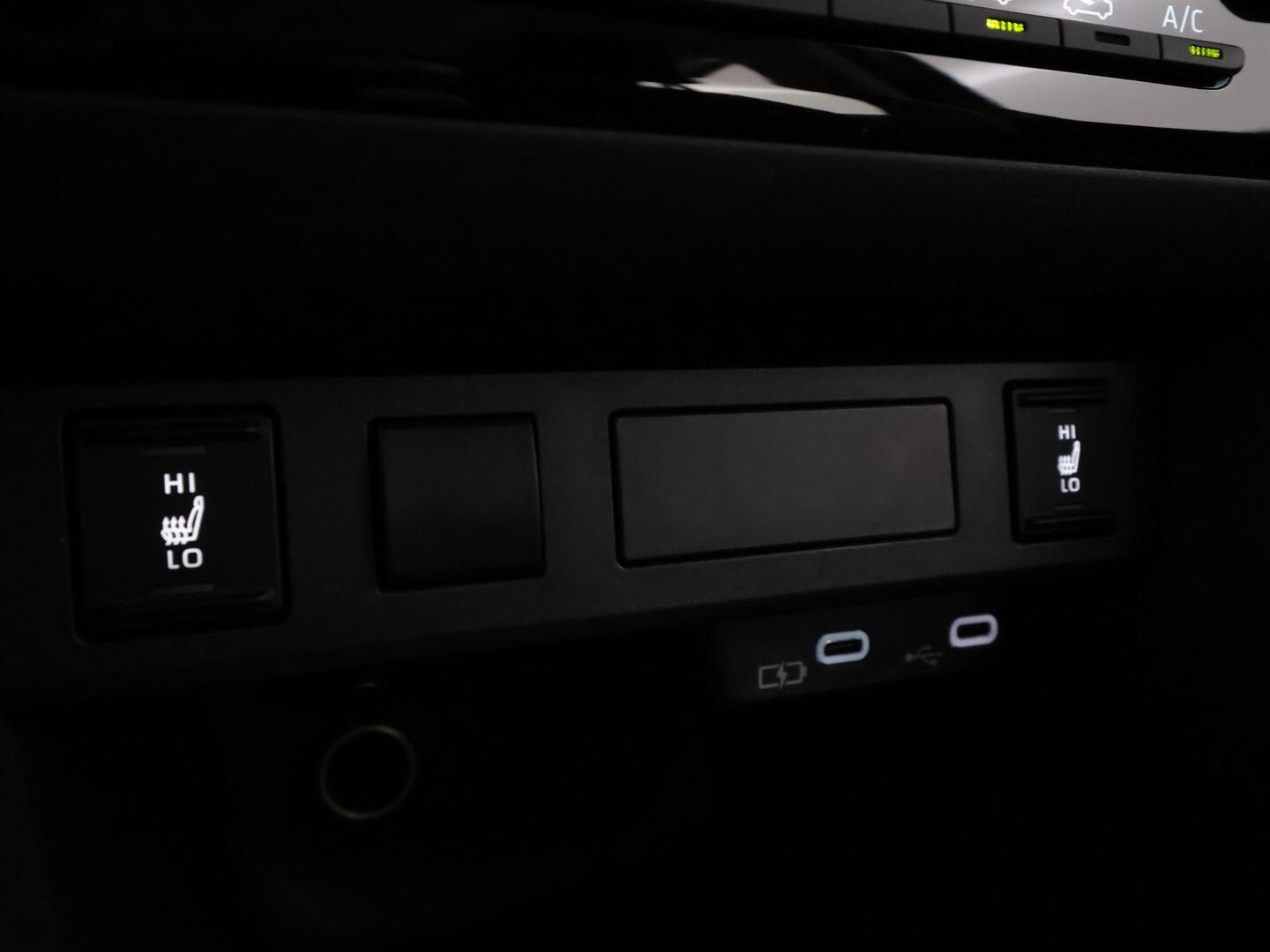 TOYOTA YARIS CROSS 2025
