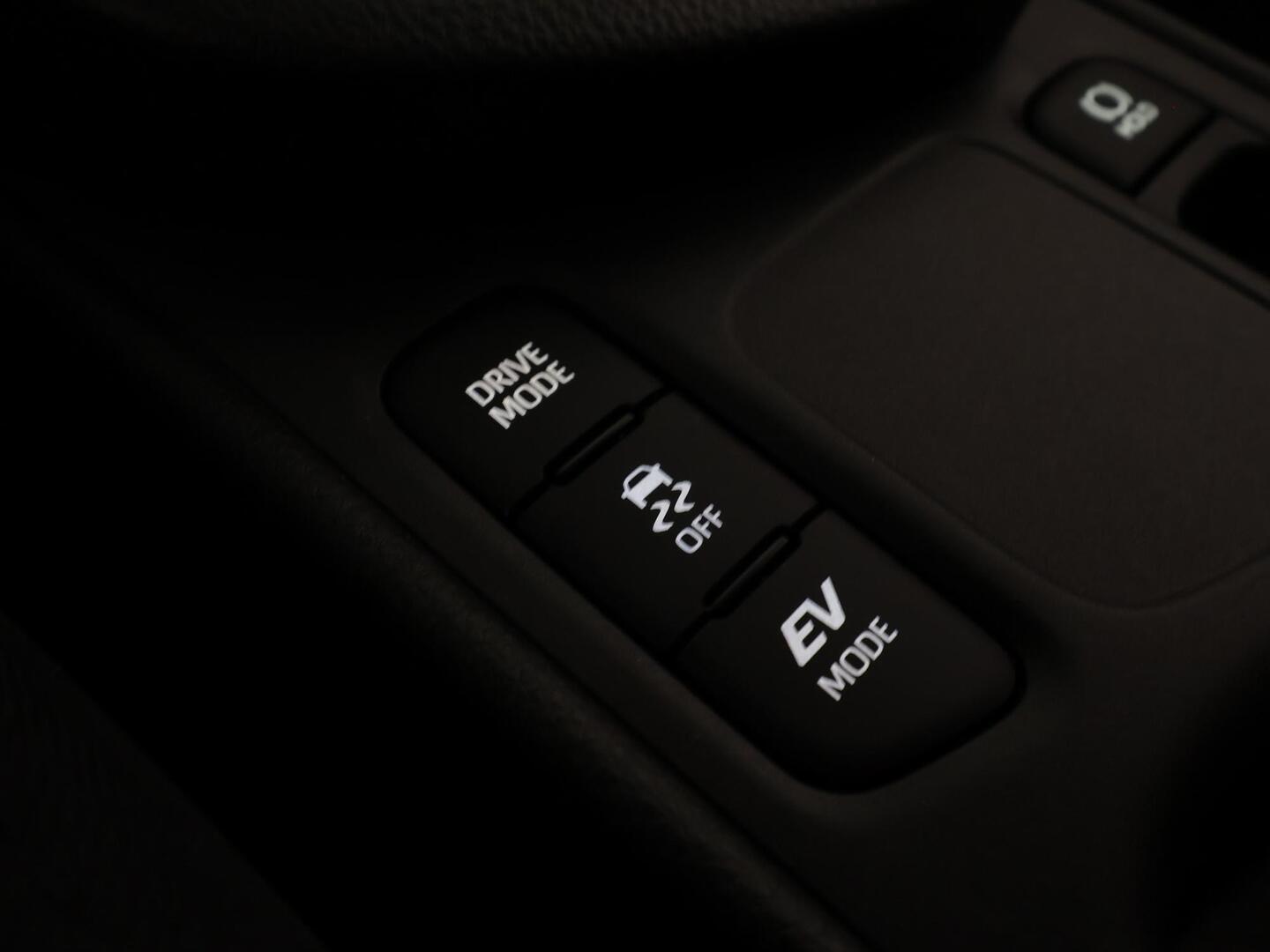 TOYOTA YARIS CROSS 2025
