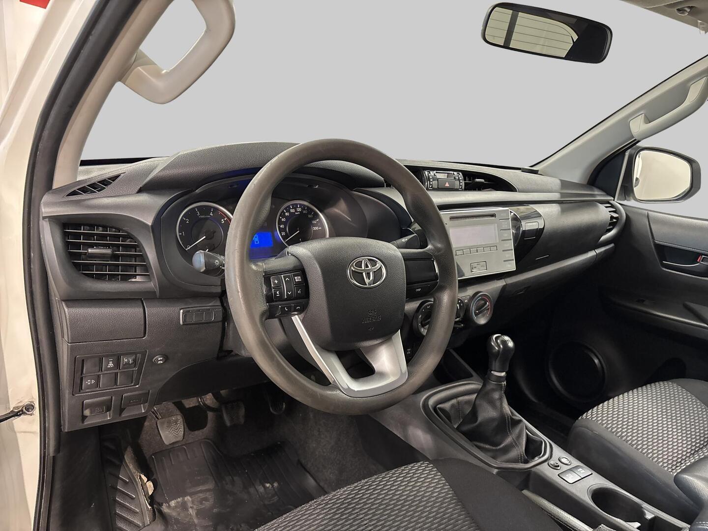 TOYOTA Hilux 2019
