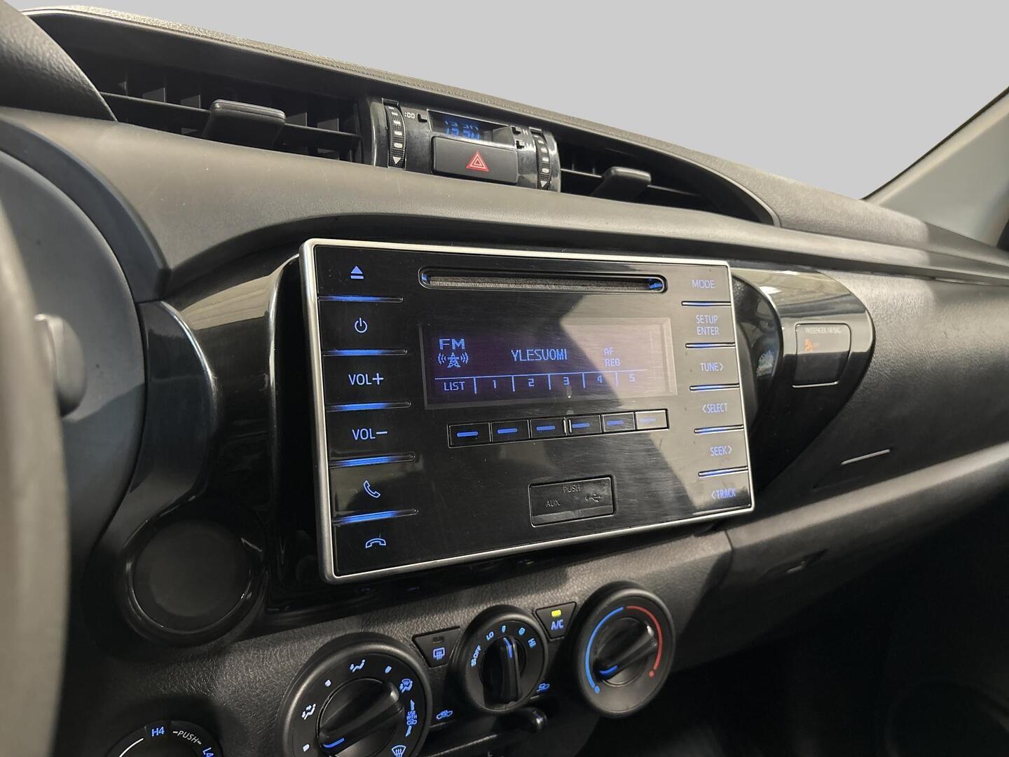 TOYOTA Hilux 2019