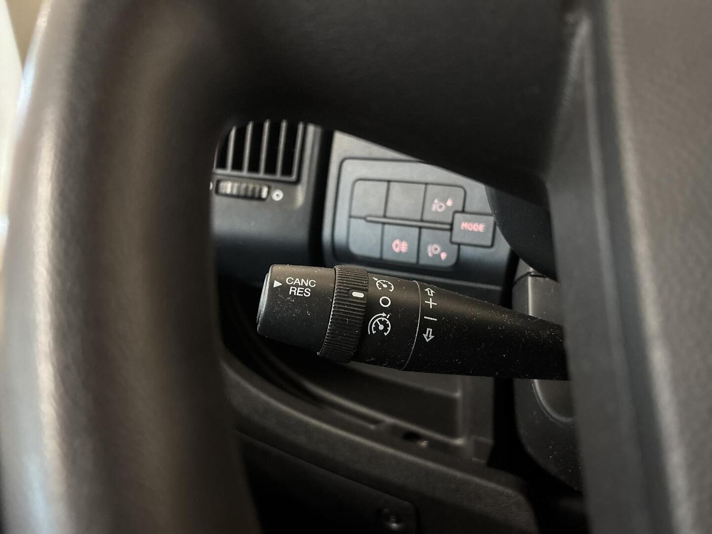 ROADCAR VAN R 600 2016