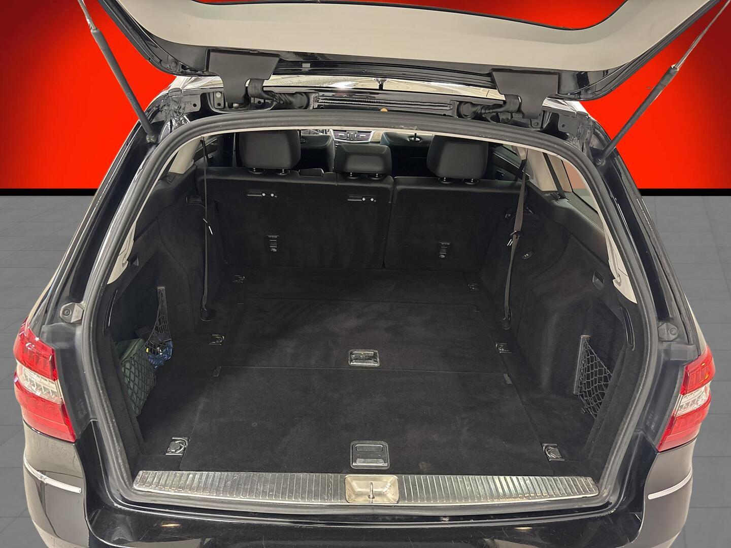 MERCEDES-BENZ E 2010