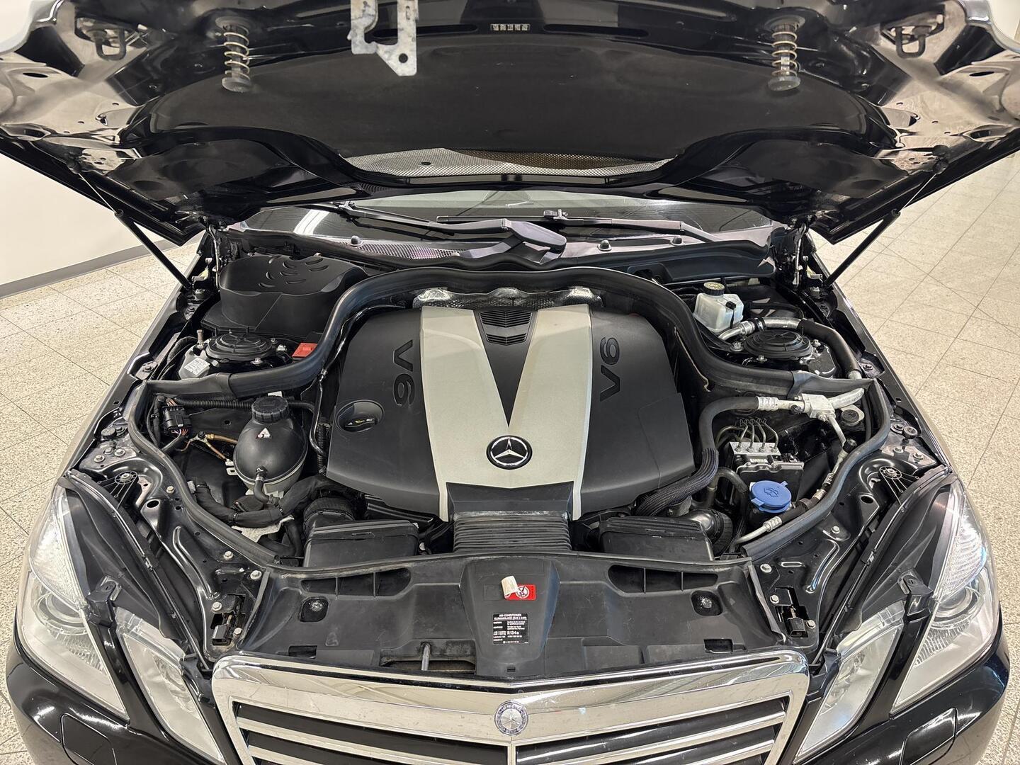 MERCEDES-BENZ E 2010