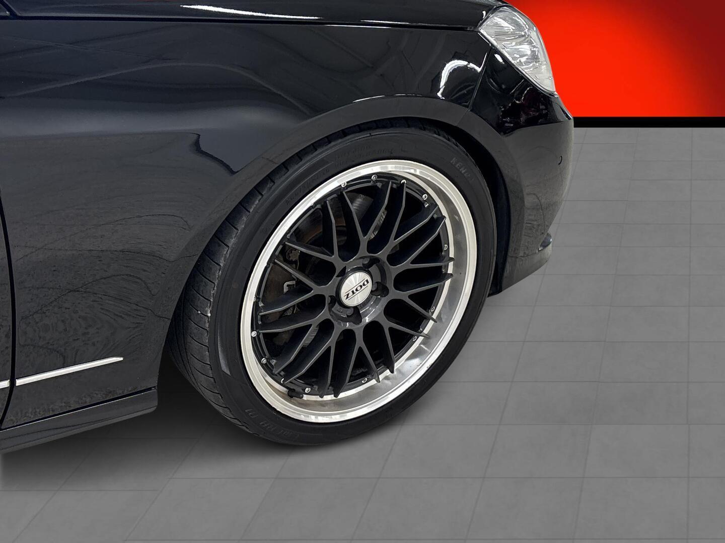 MERCEDES-BENZ E 2010