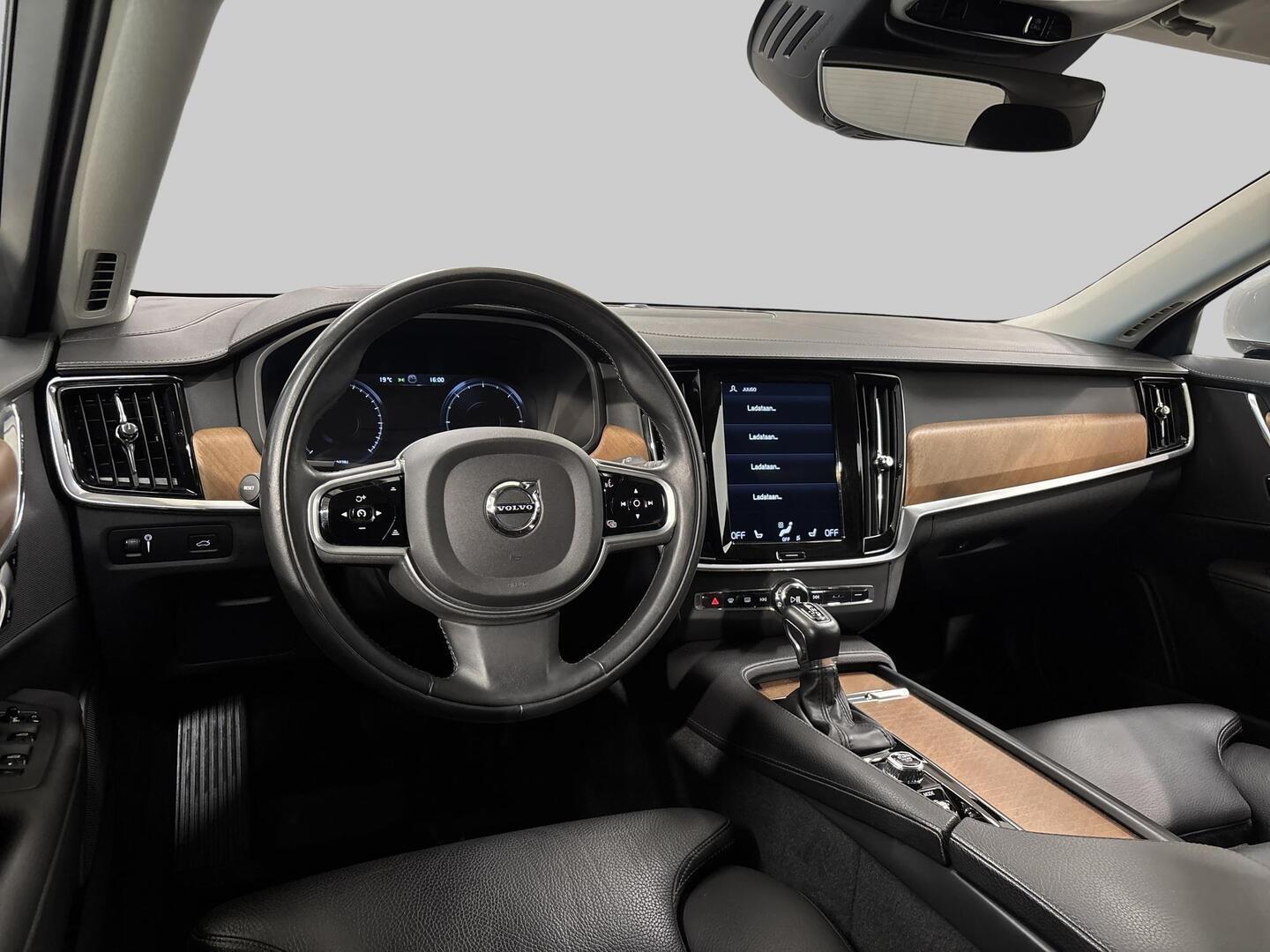 VOLVO V90 2020