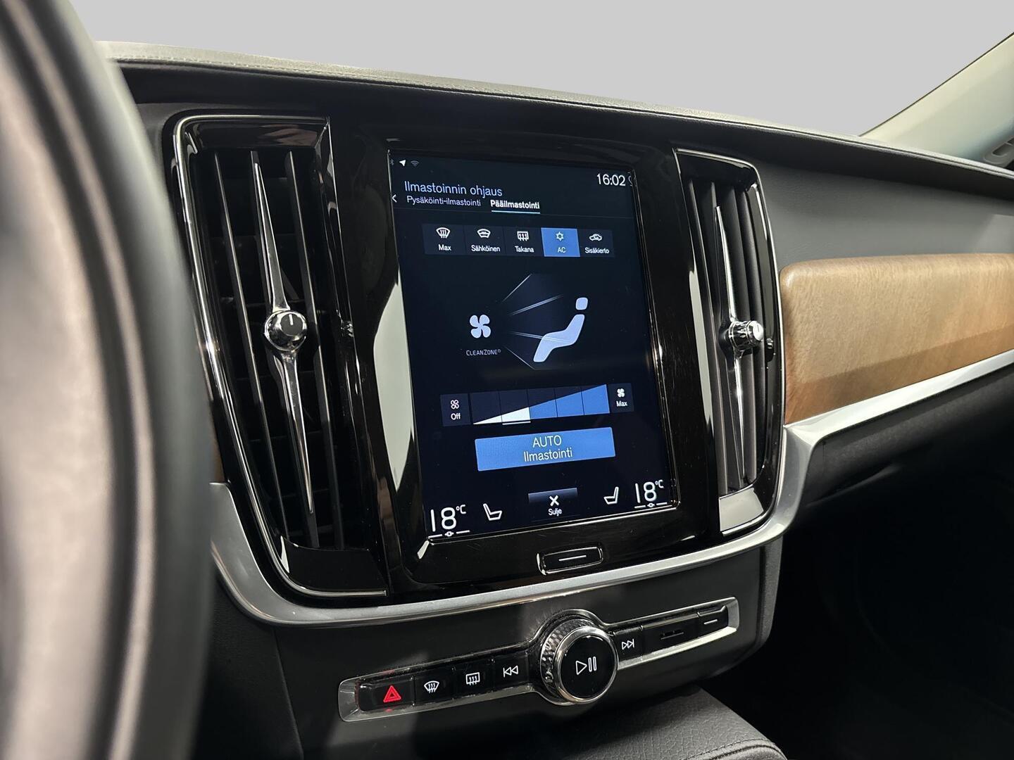 VOLVO V90 2020