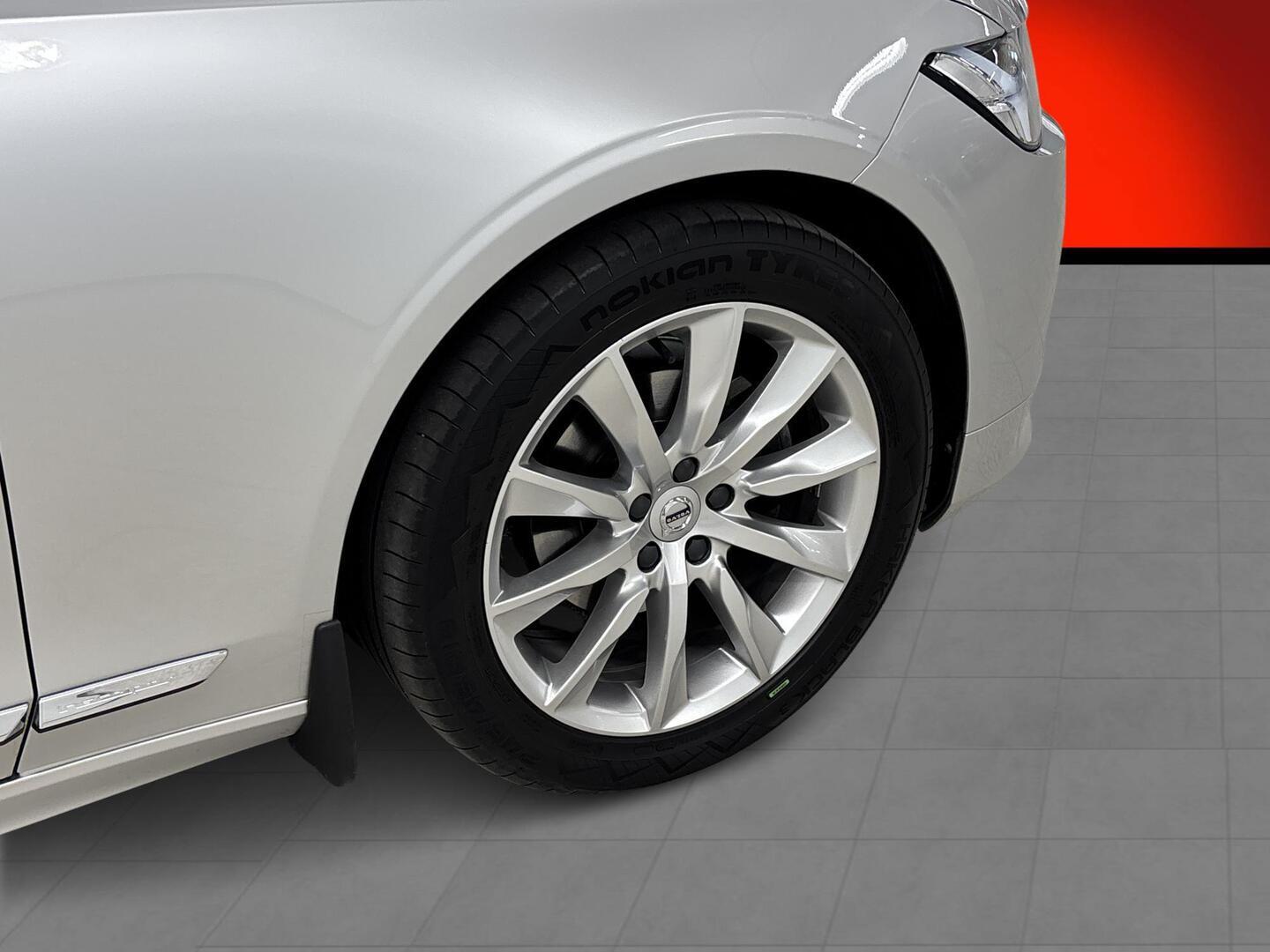 VOLVO V90 2020