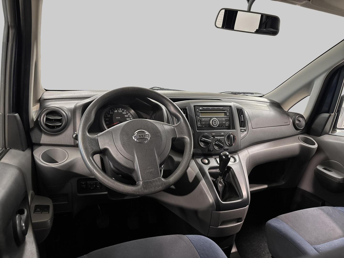 NISSAN NV200 2010