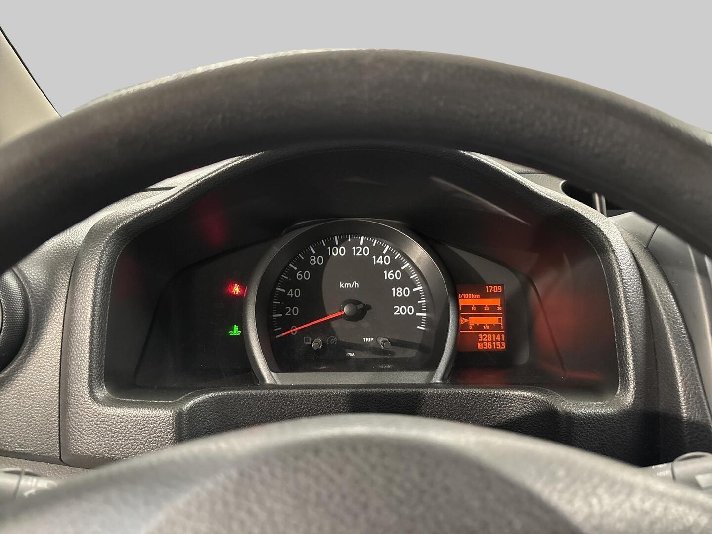 NISSAN NV200 2010