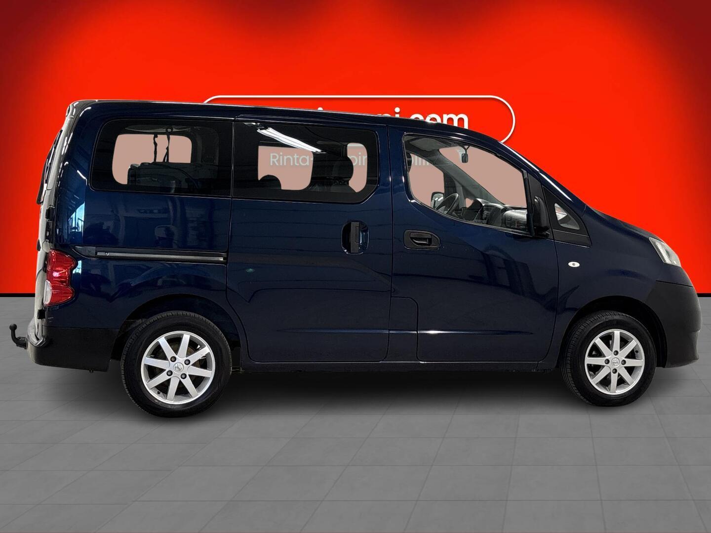 NISSAN NV200 2010