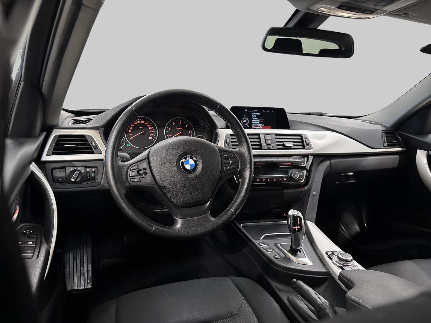 BMW 318 2016