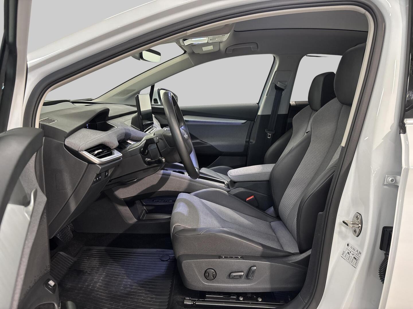 SKODA Enyaq 2026