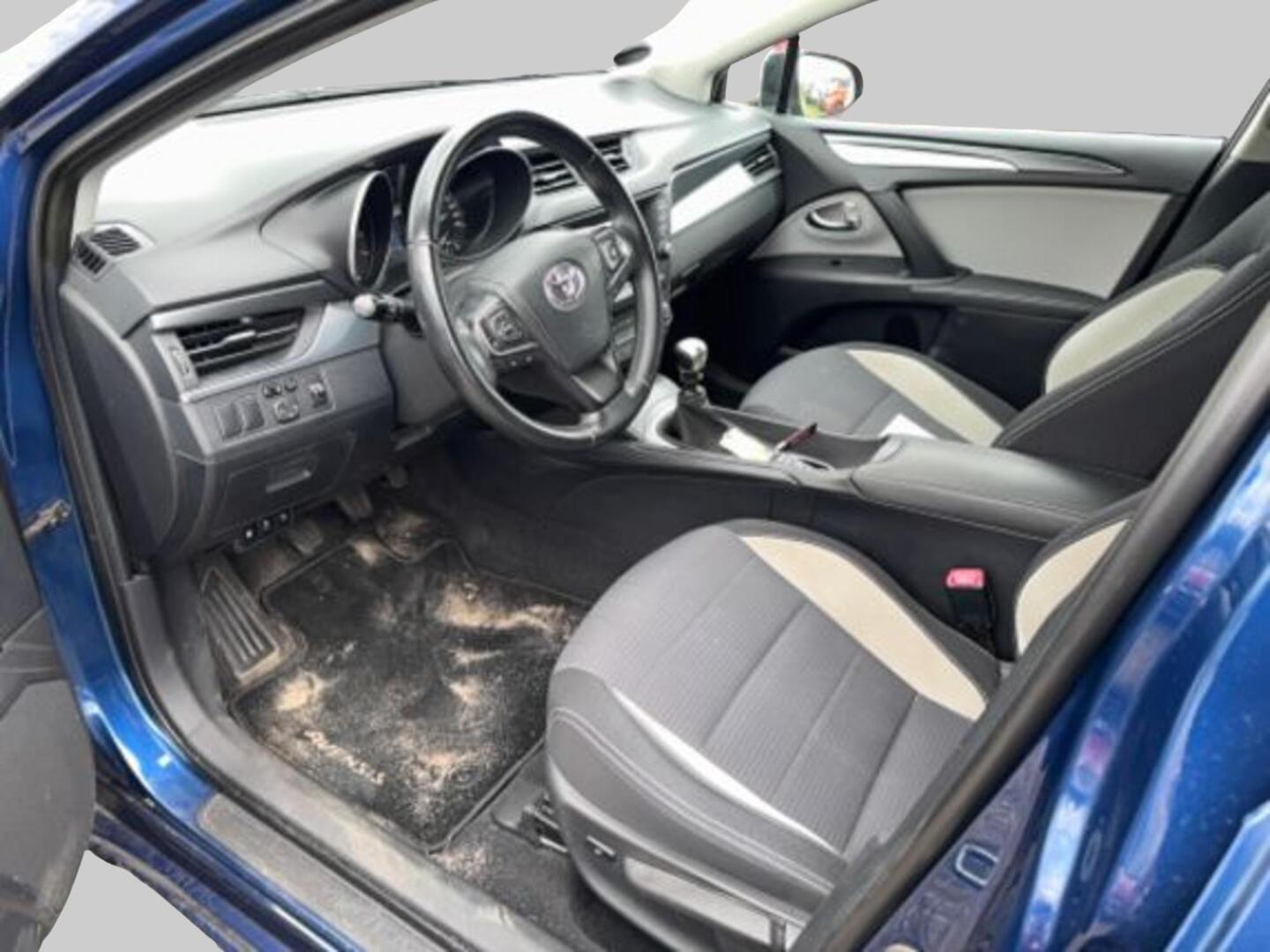TOYOTA AVENSIS 2017